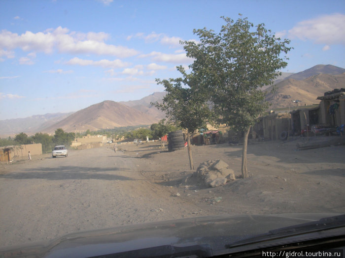 Кишлак в пров. Вардак Майданшахр, Афганистан
