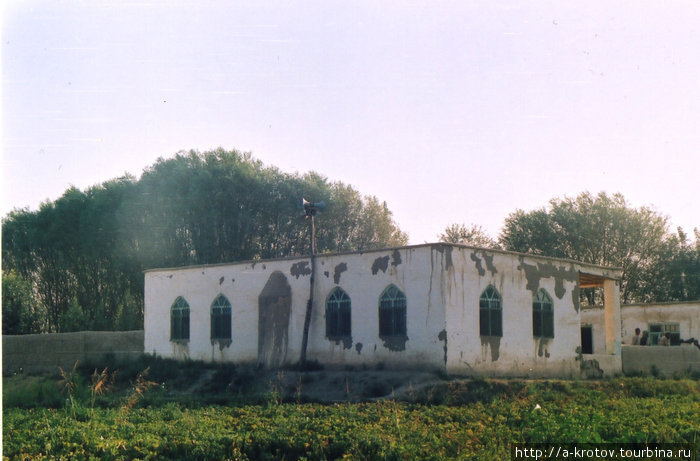 Сельская мечеть. Район Пули-хумри Мазари-Шариф, Афганистан