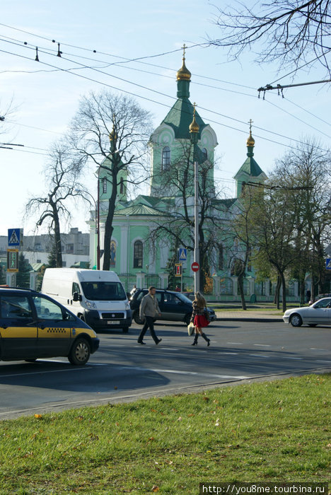 церковь на главной улице, бывшая Московская, ныне проспект Машерова Брест, Беларусь