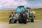 Единственный вид транспорта на Памирской трассе — автостоп