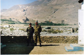 Пограничники
на таджикско-афганском автопереходе
(3 км к северу от Ишкашима)