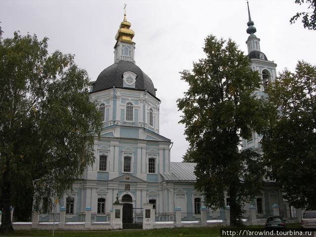 Введенская церковь Дмитров, Россия
