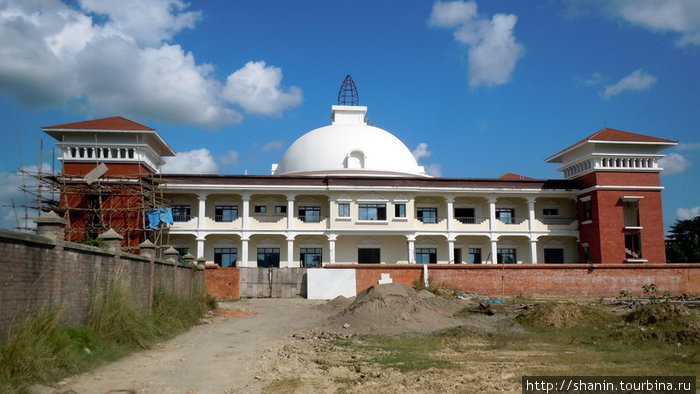 Строится новый храм Лумбини, Непал