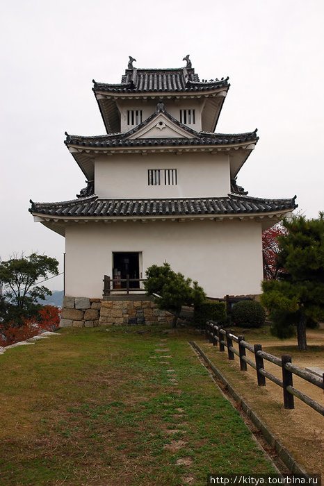 Замок Маругамэ Маругаме, Япония