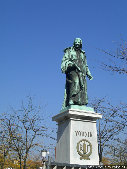 Памятник Валентину Воднику Любляна, Словения
