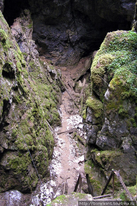 Бала пещера, стал Большой провал Свердловская область, Россия