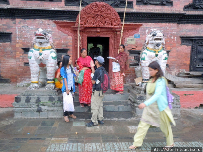 Вход во дворец Кумари Катманду, Непал