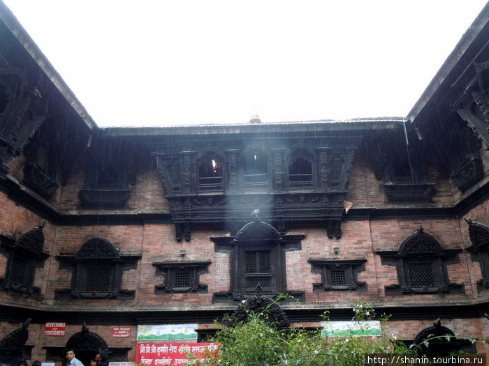 Во внутреннем дворе дворца Кумари Катманду, Непал