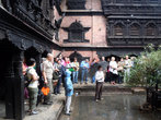 Туристы во дворце Кумари