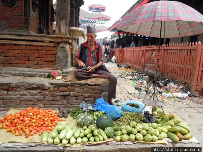 Торговец овощами Катманду, Непал