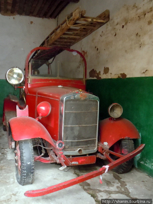 Старая пожарная машина Катманду, Непал