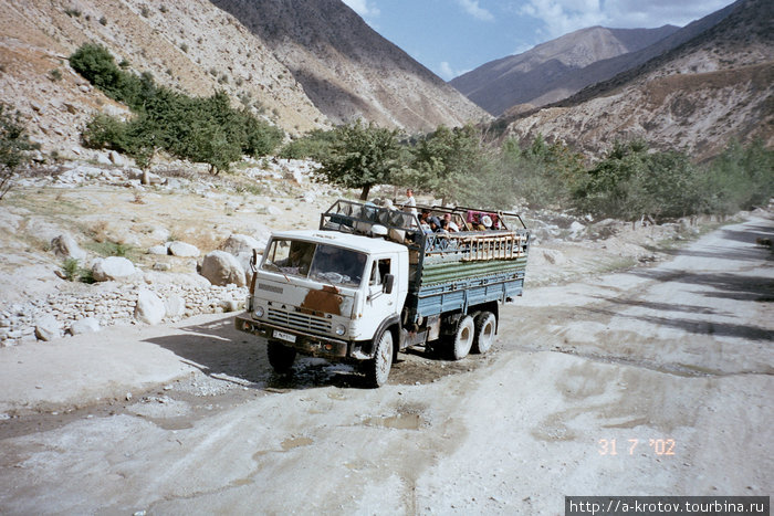 Редкий пассажирский транспорт Чарикар, Афганистан
