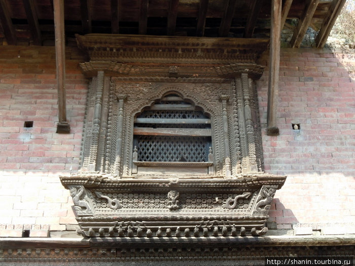 Окно Катманду, Непал