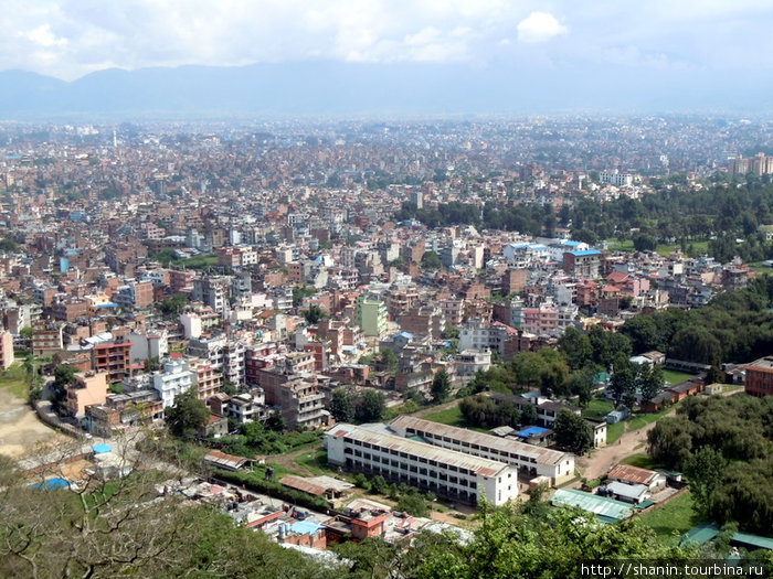 Вид со ступы Сваямбутнатх на КАтманду Катманду, Непал