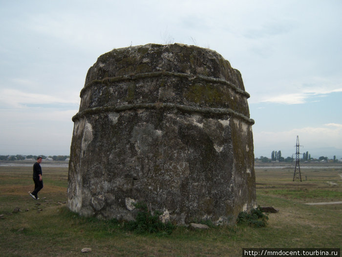 Средневековый мавзолей Кабардино-Балкария, Россия