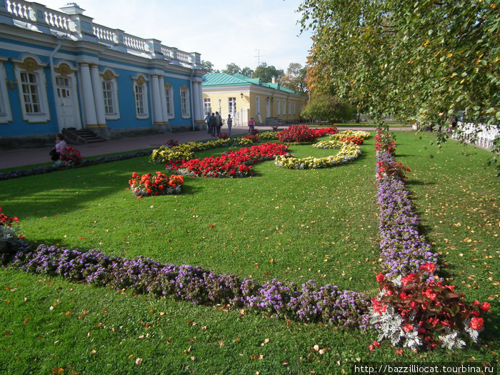 Время листопада - повод для поездки в Царское Село Пушкин, Россия