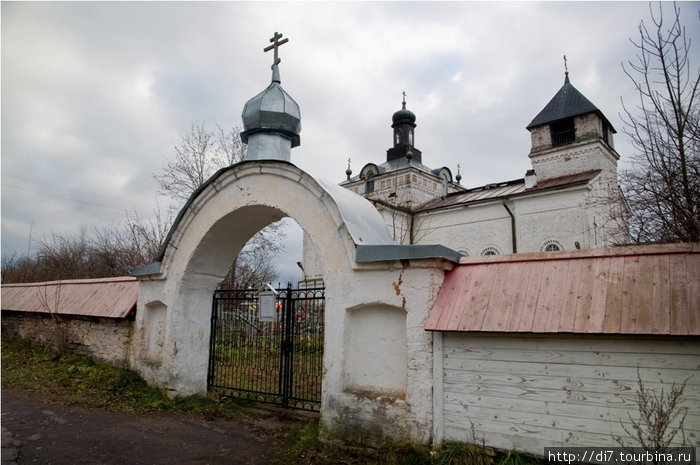 Церковь в дер.Клюкошицы Луга, Россия