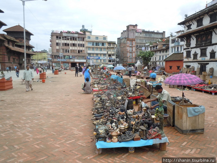 Сувениры на площади Басантапур Катманду, Непал