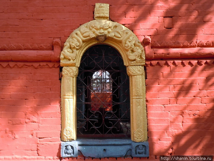 Дверь храма Катманду, Непал