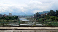 Вид с моста на реку Багмати