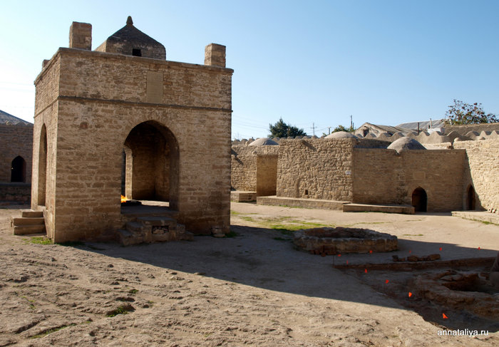 Атяшгях — храм огня Азербайджан