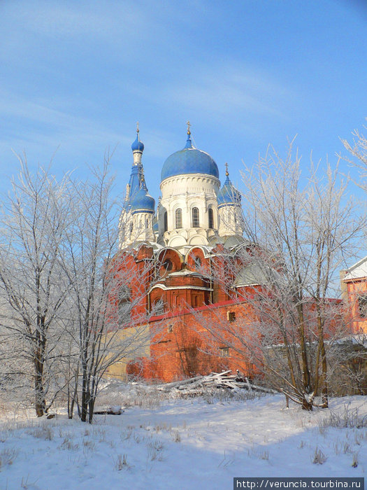 Покровский храм в Гатчине. Санкт-Петербург и Ленинградская область, Россия