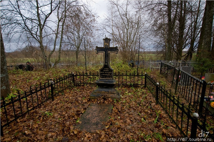 Дер.Романщина, церковь иконы Тихвинской Божьей Матери Луга, Россия