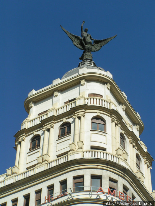 Крылья удачи Мадрид, Испания