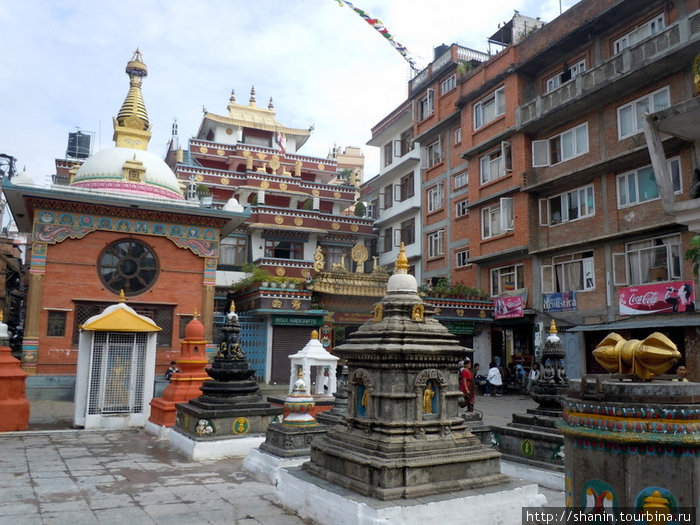 Пагоды у ступы Катесимбху Катманду, Непал