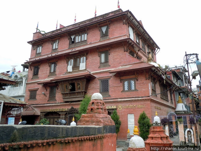 Дом на площади у ступы Катесимбху Катманду, Непал