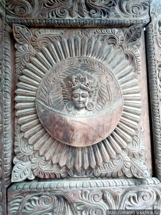 Украшение на двери Катманду, Непал