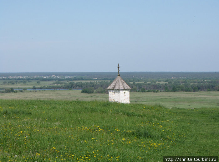 Часовня на берегу Оки. Константиново, Россия