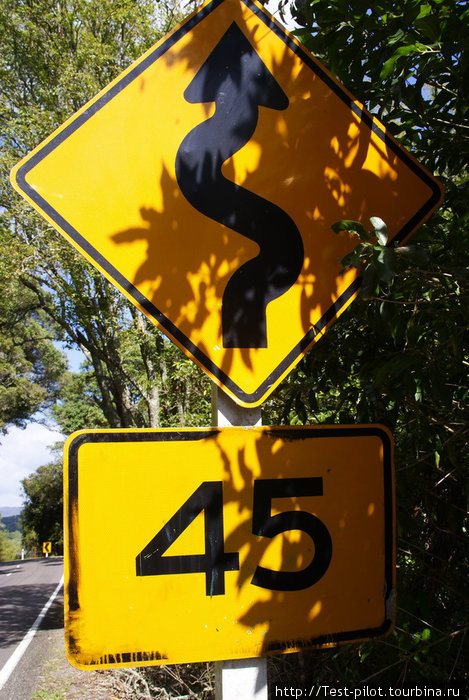Знак рекомендованной скорости. Новая Зеландия