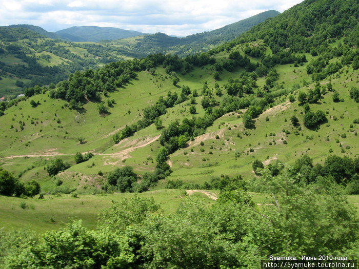 ...открывались великолепные виды на горы и долины, на тоннели и виадуки... Ужок, Украина
