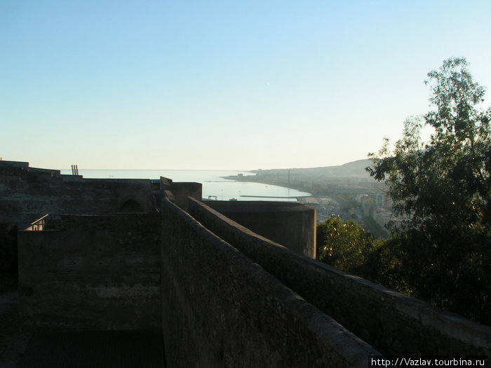 Взгляд с бастионов Малага, Испания