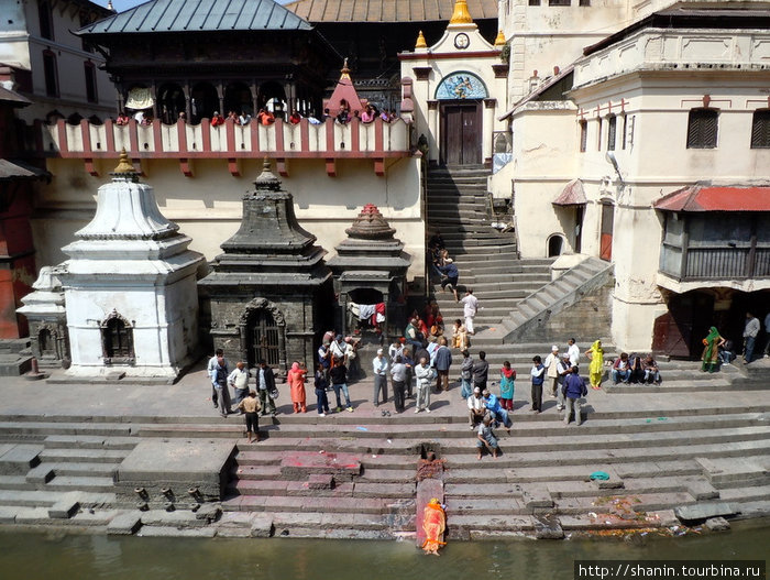 Гатхи для богатых Катманду, Непал