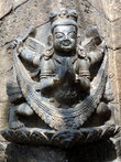 Украшение на углу храма Шивы
