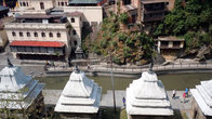 Храмы Шивы стоят на берегу Багмати