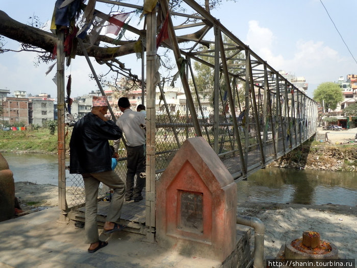 Пешеходный мост Катманду, Непал