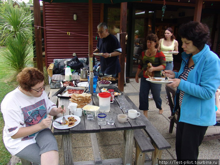 Завтрак в семье гордона и Мэри Фьордленд Национальный Парк, Новая Зеландия