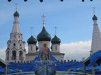 Старинный храм Ильи Пророка на Советской (бывш. Ильинской) площади послужил достойной декорацией Юбилею 1000-летнего Ярославля