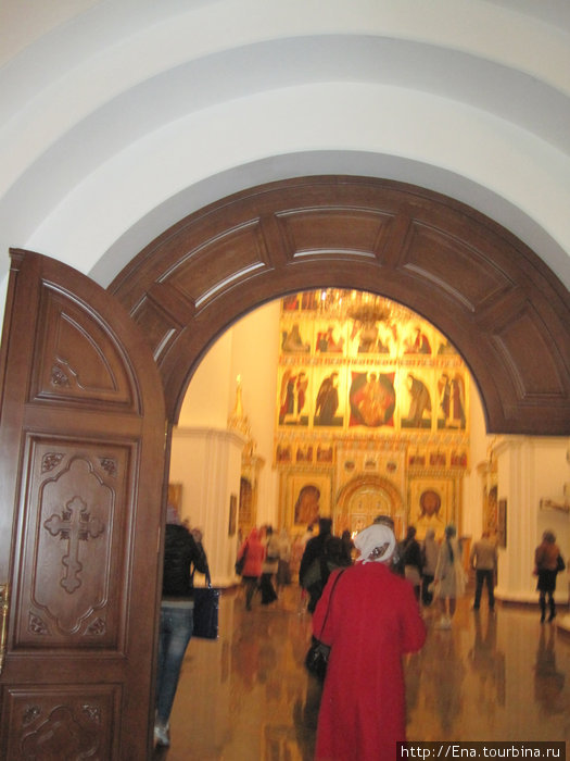 В Успенском соборе. Двери к вере Ярославль, Россия