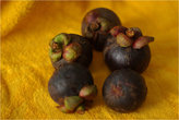 Мангустин (гарциния мангустана) является очень сладким экзотическим фруктом.