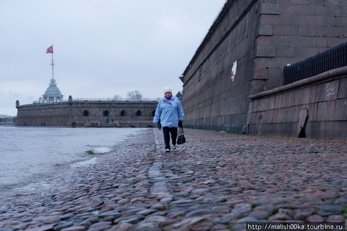 Прогулка по Петропавловской крепости Санкт-Петербург, Россия