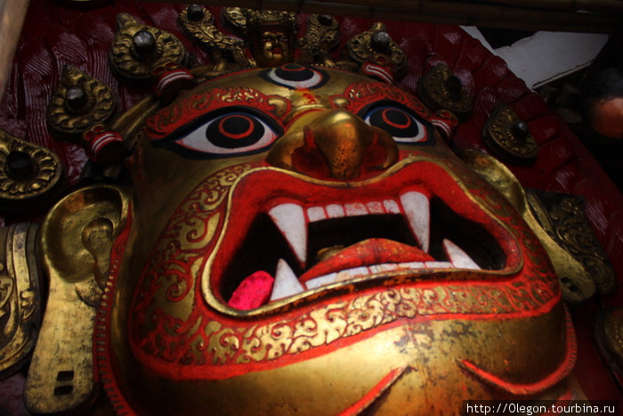 Золотая маска Шето Бхайравы Катманду, Непал