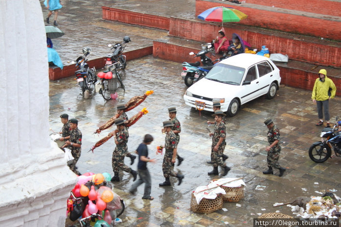 Дождь не помеха празднику Катманду, Непал