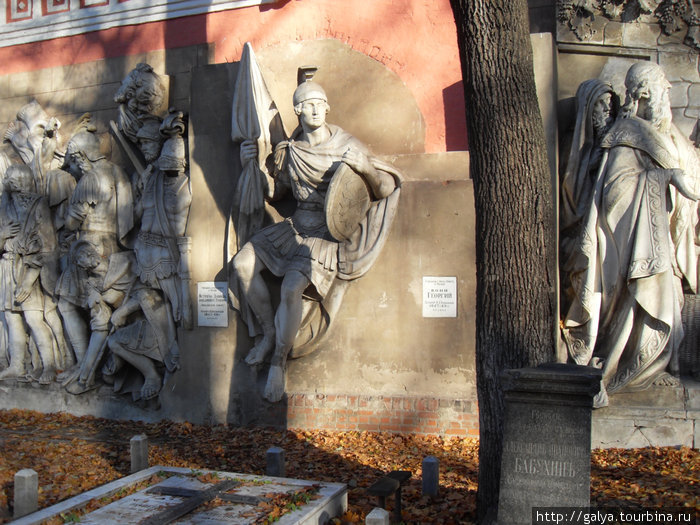 еще горельефы из взорваного Храма Христа Спасителя Москва, Россия