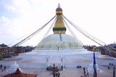 Самая большая ступа Непала- Буднатх, высота 36 метров, диаметр 82 метра