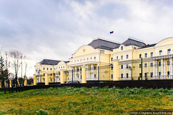 величавое здание Екатеринбург, Россия