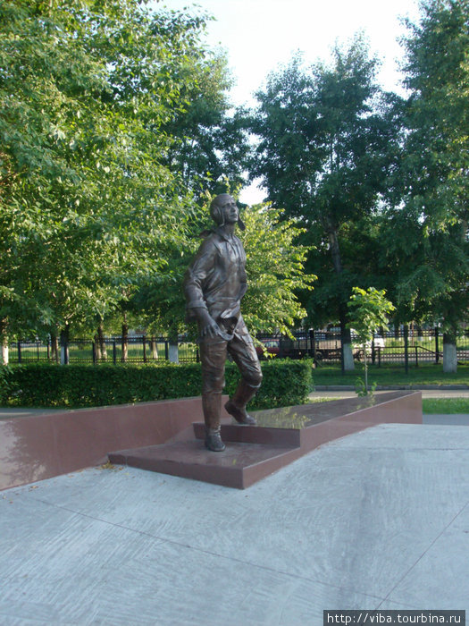 Памятник Мартемьянову. Кемерово, Россия